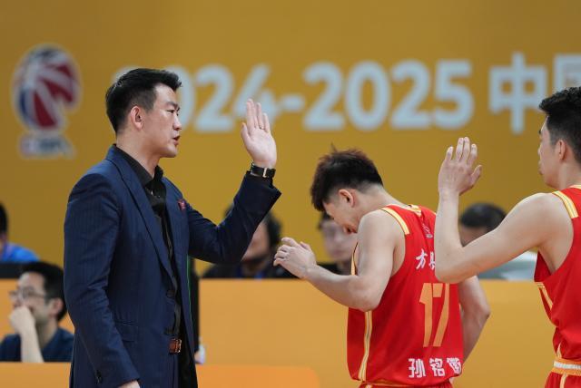 九游娱乐-广厦男篮回应被罚:诚恳接受,向CBA和北京队致歉