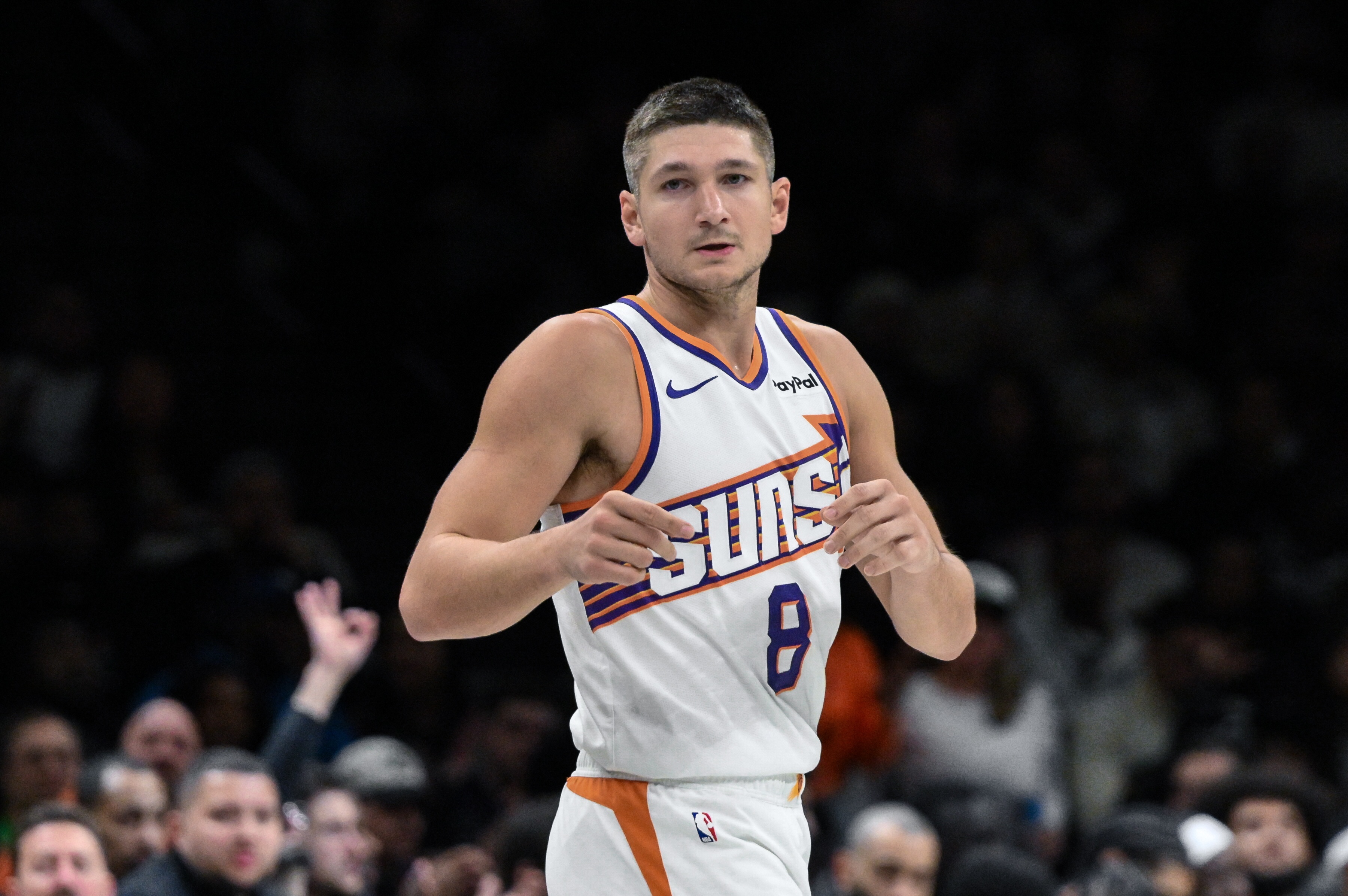 九游登录-格雷森·阿伦：我们少了布克 创造空位三分球机会的难度会更大